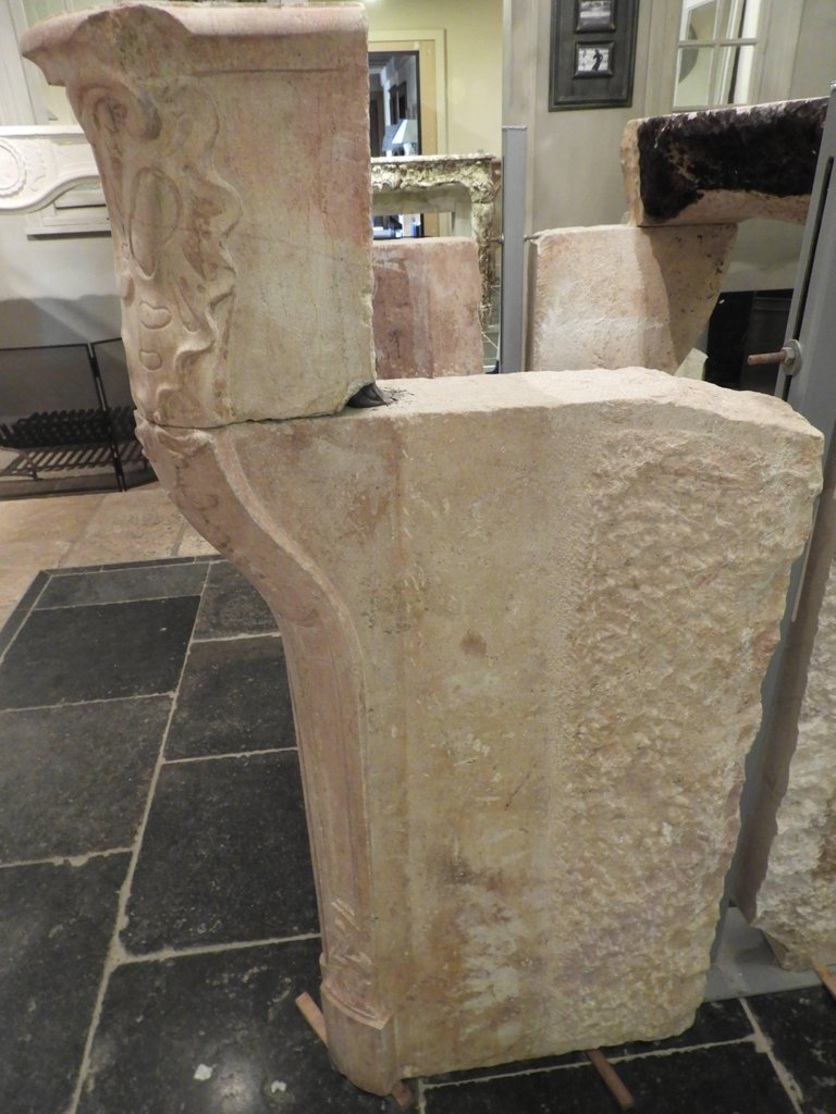 Burgundy Fireplace In Chassagne Stone, Early 19th Century-photo-4