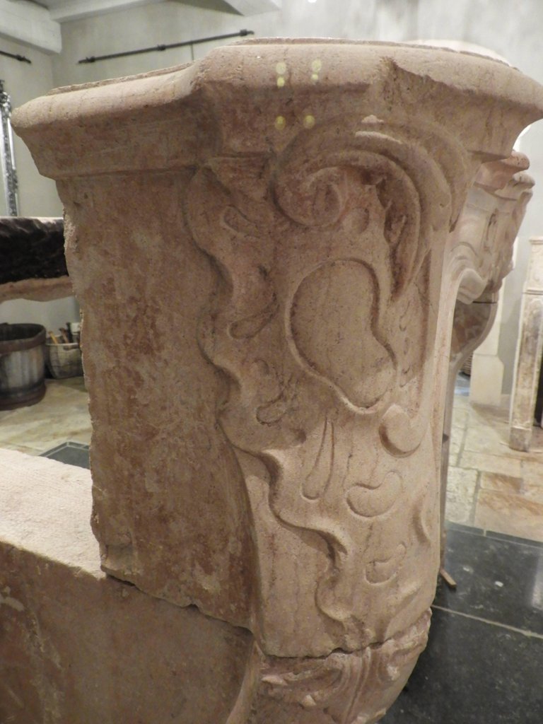 Burgundy Fireplace In Chassagne Stone, Early 19th Century-photo-8