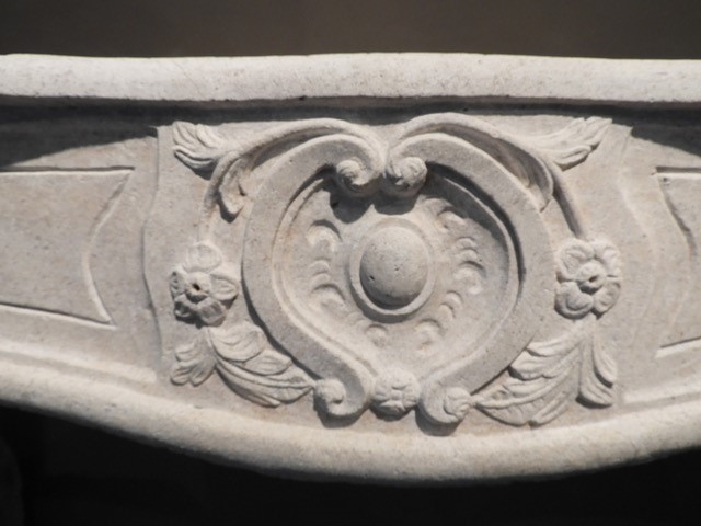 Louis XV Fireplace In Limestone-photo-2