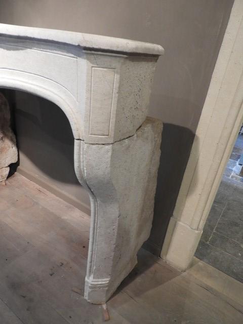 Louis XV Fireplace In Limestone-photo-4