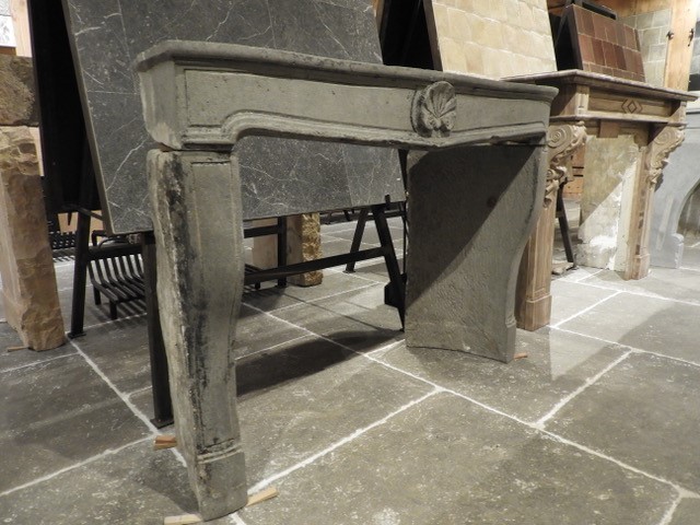 Small Fireplace In Grey Stone, 18th Century-photo-4
