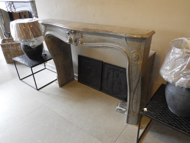 Louis XV Fireplace In Burgundy Stone, 19th Century-photo-4