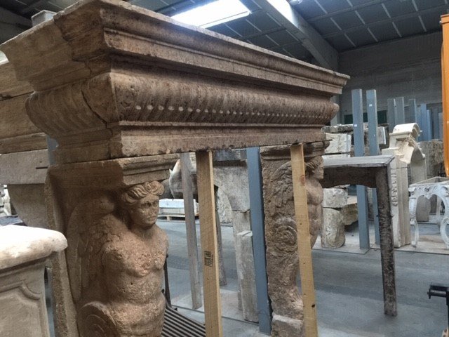 Italian Limestone Renaissance Fireplace With Caryatids, 17th Century-photo-4