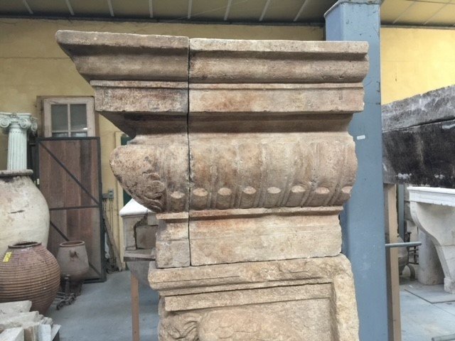 Italian Limestone Renaissance Fireplace With Caryatids, 17th Century-photo-5