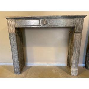 Burgundy Stone Fireplace