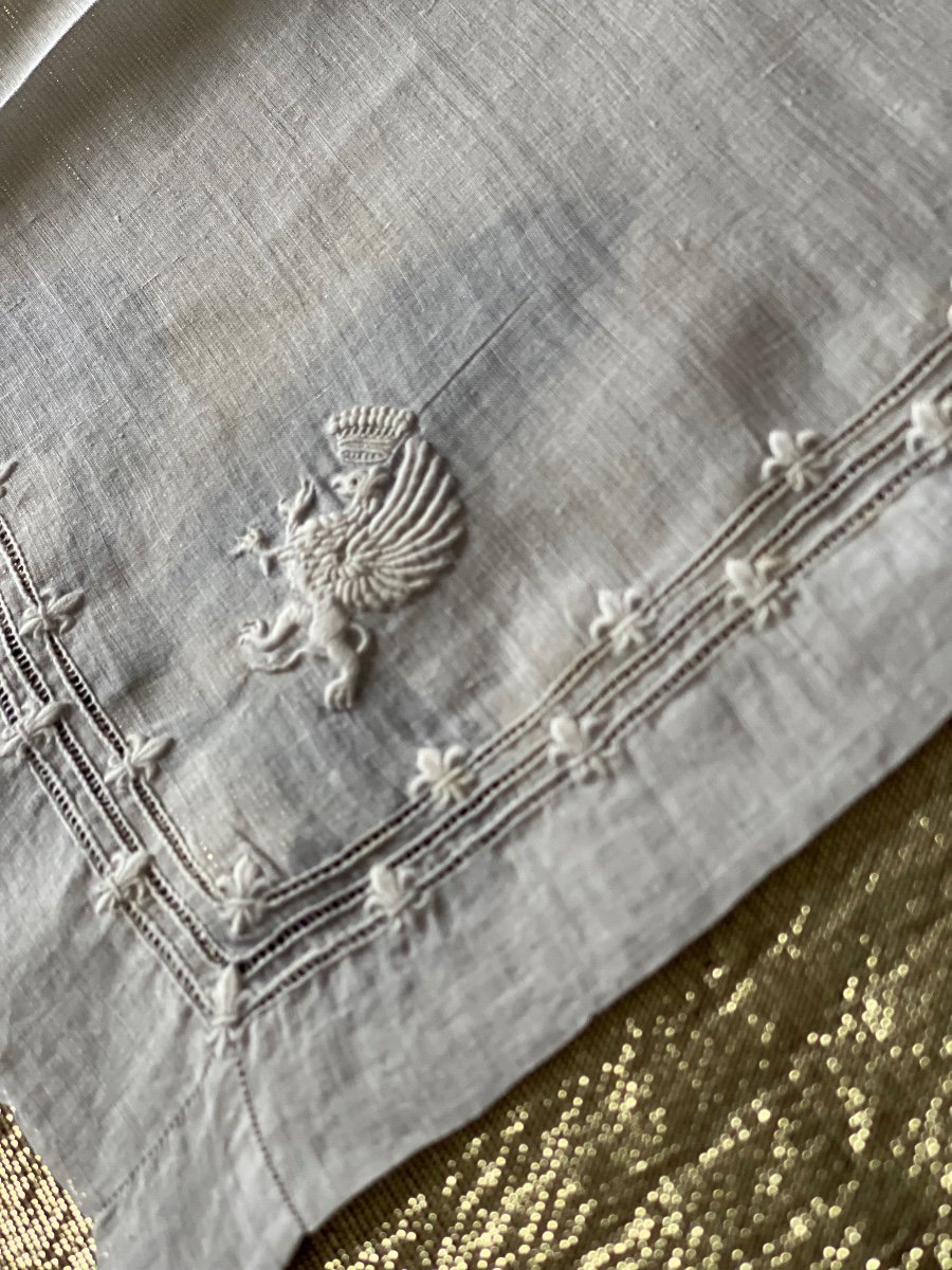 Old 19th Century Linon Handkerchief Griffon Embroidery Under Comtale Crown Lily Flowers-photo-4