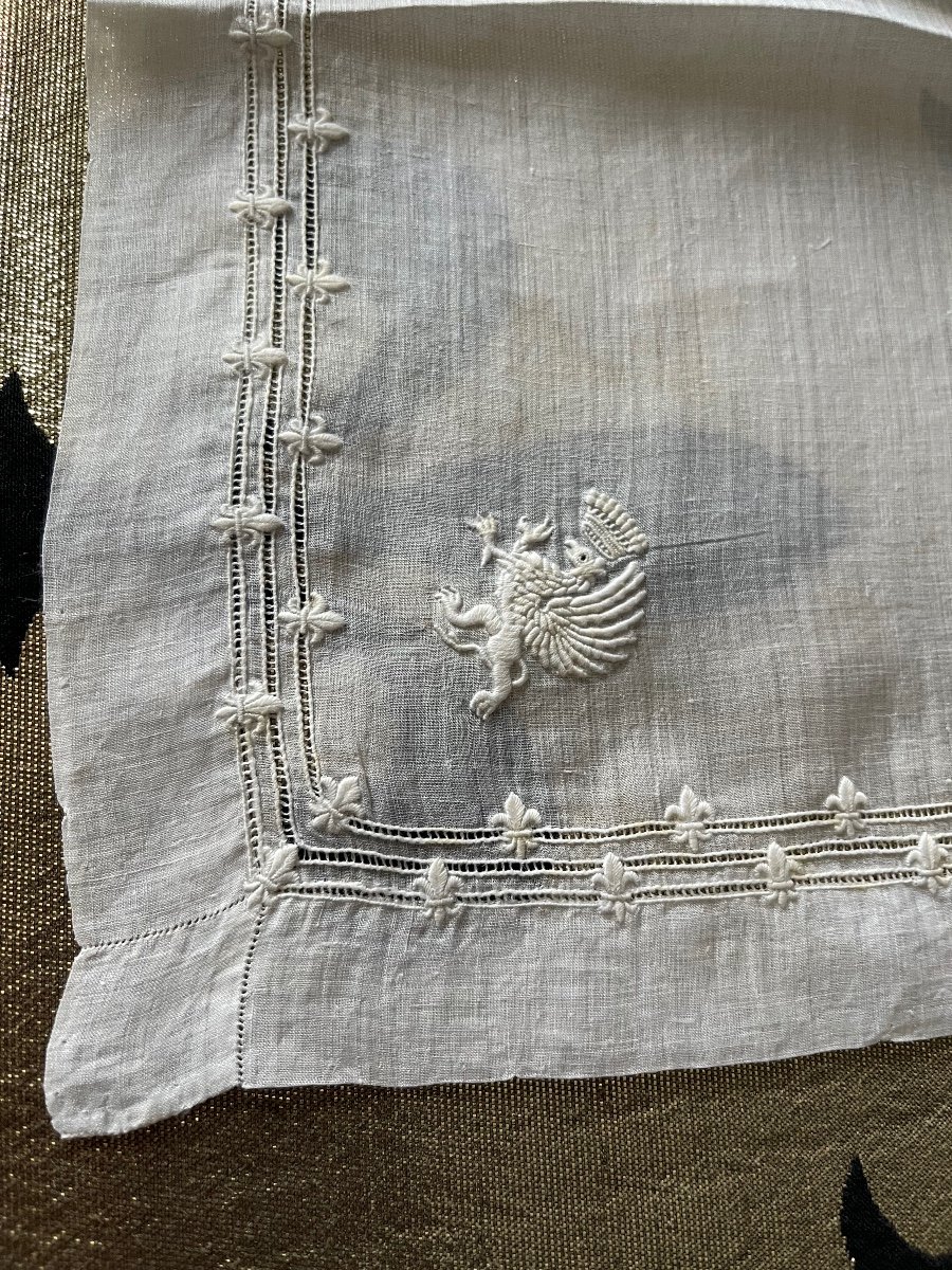 Old 19th Century Linon Handkerchief Griffon Embroidery Under Comtale Crown Lily Flowers-photo-5