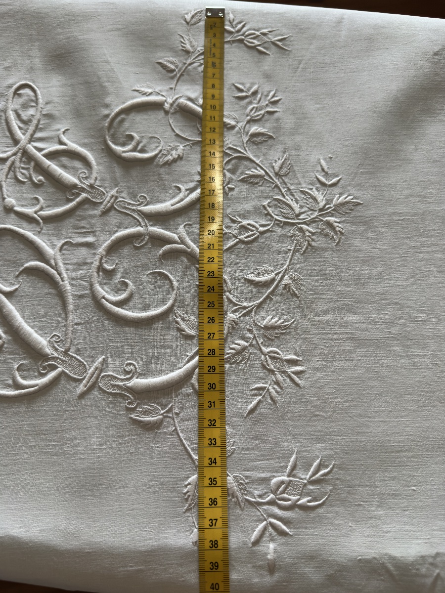Castle Sheet In Very Light Thread With Crowned Monogram – 19th Century 249x350-photo-2