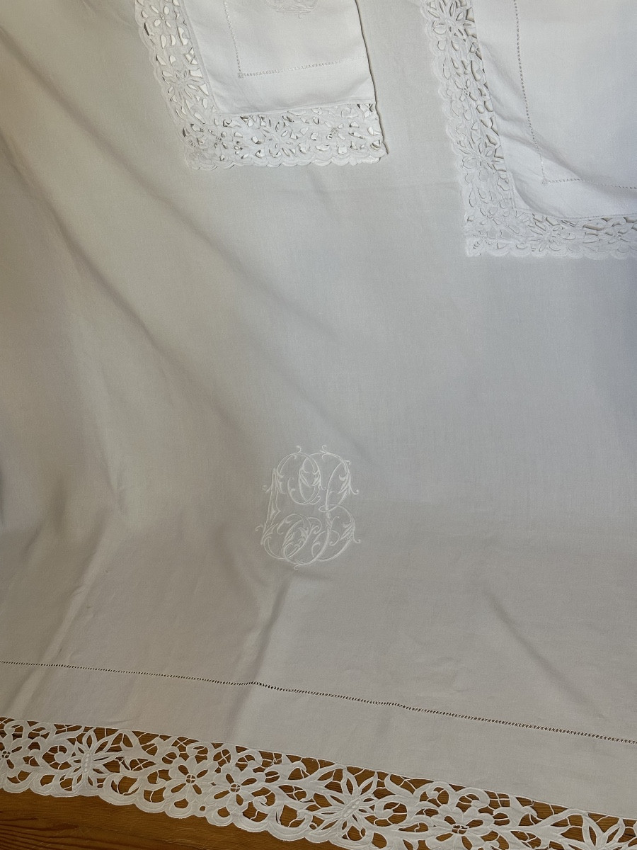 Antique Yarn Bedding Set, Richelieu Embroidery And Refined Monograms, 19th Century.240x360-photo-5