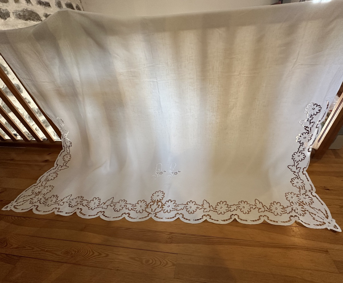 Antique Linen And Thread Set With Floral Richelieu Embroidery And Dg Belle époque Monograms 228x316-photo-4