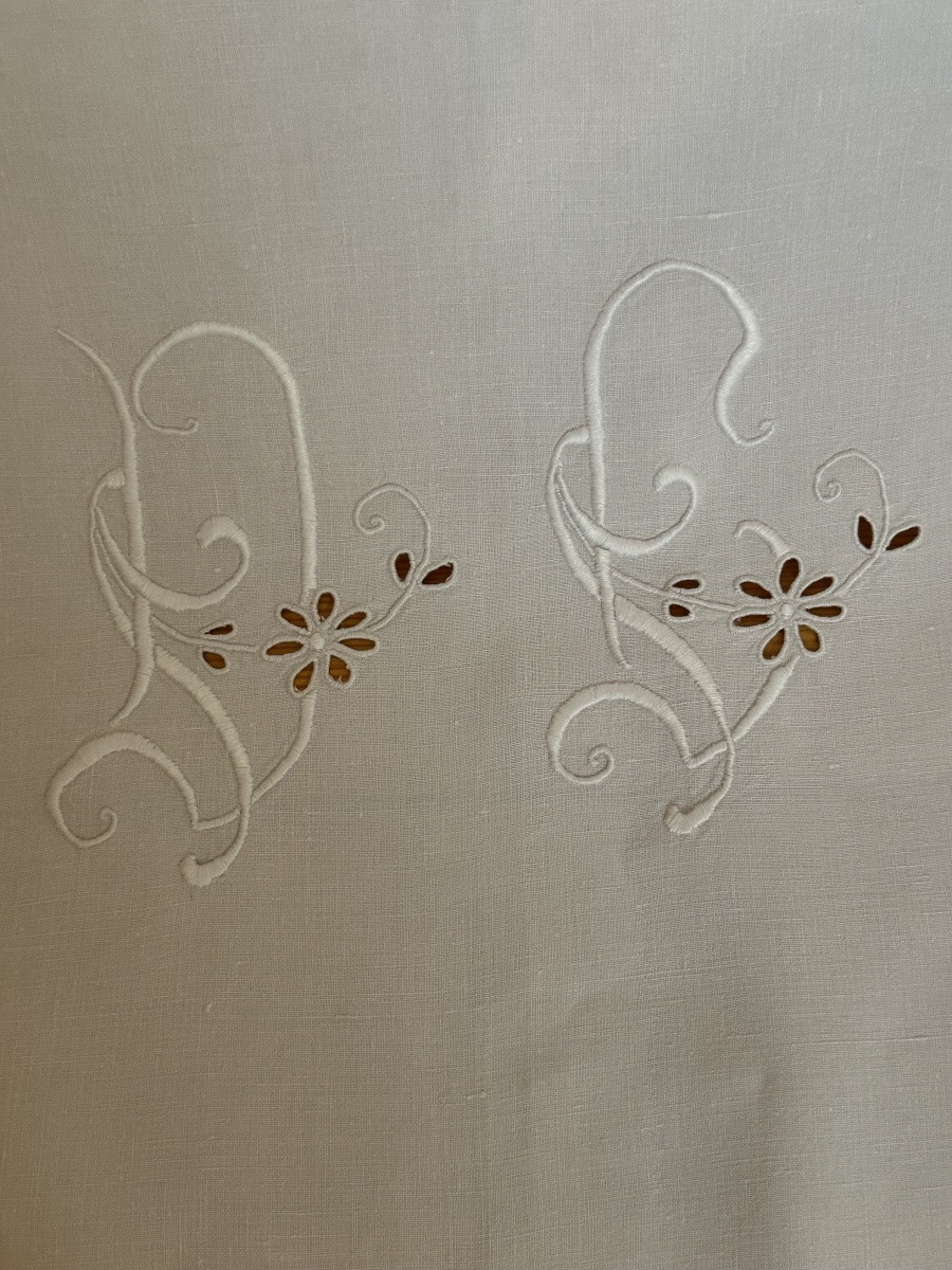 Antique Linen And Thread Set With Floral Richelieu Embroidery And Dg Belle époque Monograms 228x316-photo-8