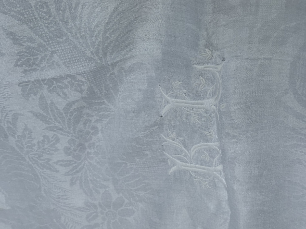 Antiquité nappe château ancienne fil lin et soie  Damassé chasse amazones XIXÈ broderie offerte-photo-3