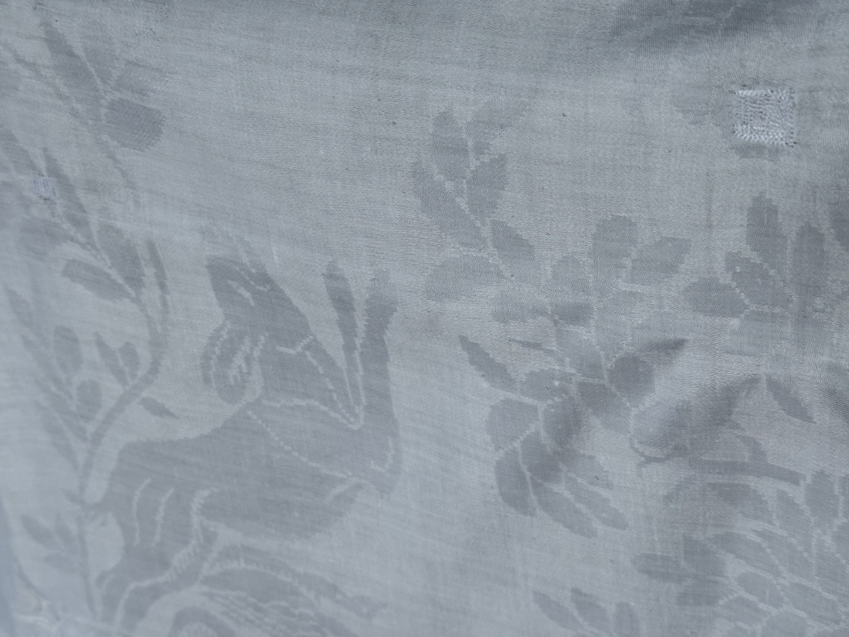Antiquité nappe château ancienne fil lin et soie  Damassé chasse amazones XIXÈ broderie offerte-photo-4