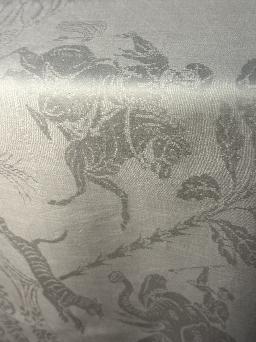 Large Antique Orientalist Damask Tablecloth With Elephants, Tigers, Exotic Hunting Monogram, 19th Century-photo-4
