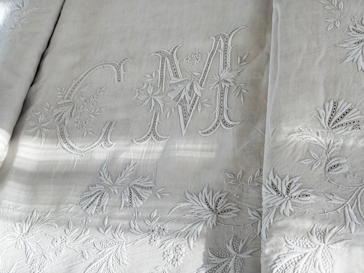 drap de mariage broderie blanche festonné  fil de lin, monogramme CM  fin XIXe siècle 236x350-photo-3