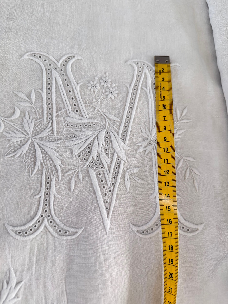 drap de mariage broderie blanche festonné  fil de lin, monogramme CM  fin XIXe siècle 236x350-photo-5