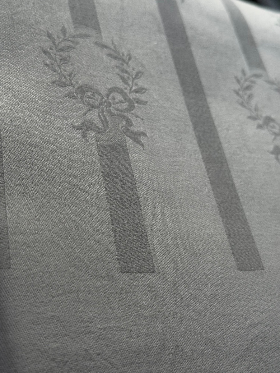 Grande nappe ancienne en pur fil damassé, décor Empire, personnalisable en monogramme – fin XIX-photo-1