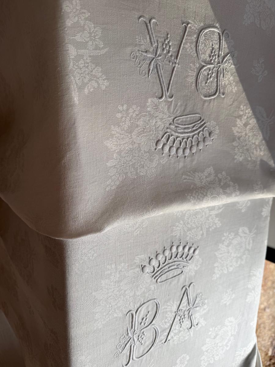 Large Antique Linen Damask Tablecloth, 346 X 133 Cm, Decorated With Birds And A Crowned Monogram Ab.-photo-3