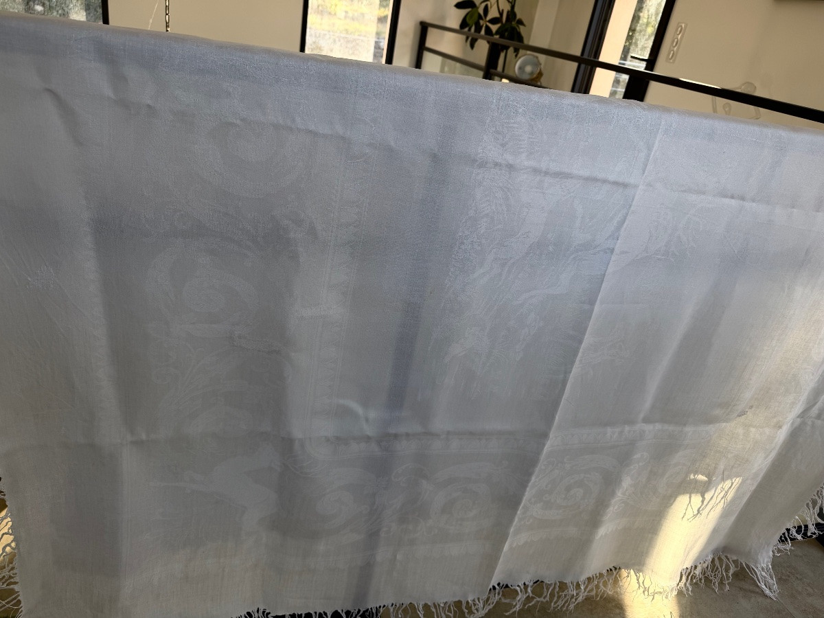 Antique Linen And Silk Damask Tablecloth With A Hunting Scene – Figurative Scene – 19th Century -photo-5