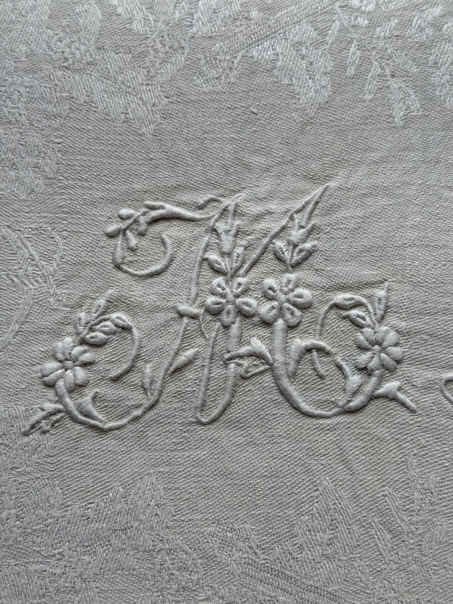11 serviettes anciennes damassées décor chasse à courre, monogramme MD brodé main – 77 x 75 cm-photo-1