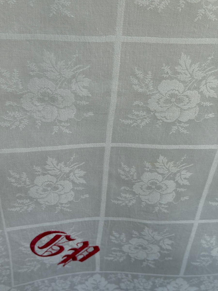 Belle époque White Damask Tableware Set (circa 1890–1910), Tablecloth 288x172, 11-piece Set 87x74-photo-3