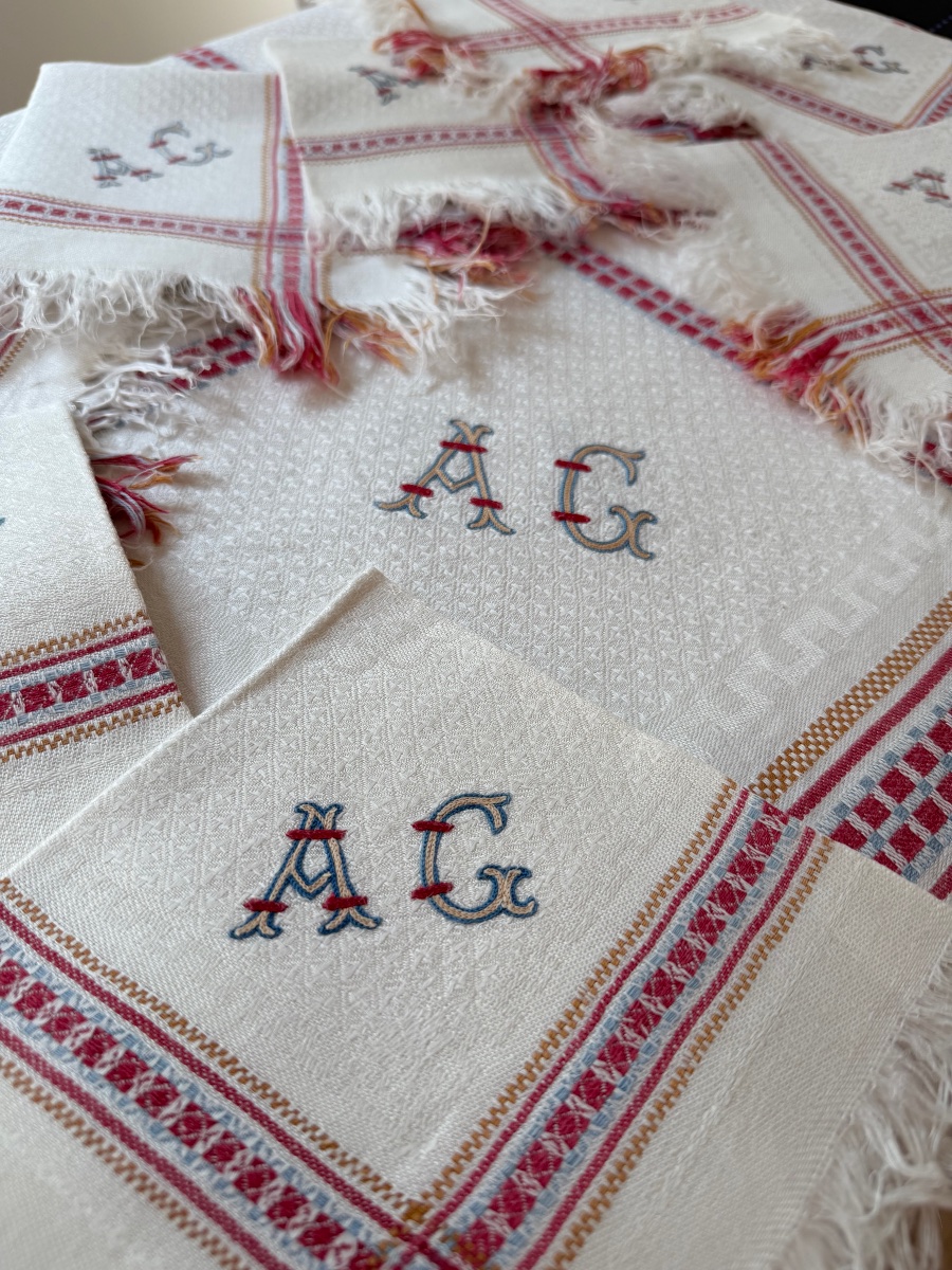 Ancienne nappe à thé  damassée et ses 9 serviettes – Monogramme AG – Napoléon III / XIXᵉ siècle-photo-3