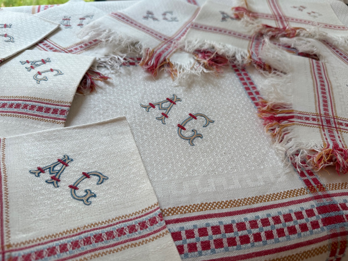 Ancienne nappe à thé  damassée et ses 9 serviettes – Monogramme AG – Napoléon III / XIXᵉ siècle-photo-4