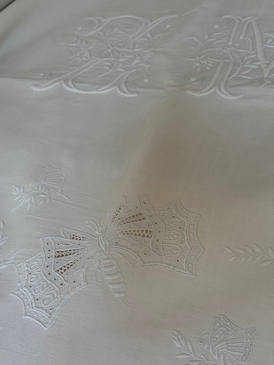 Antique Linen Sheet, 234 × 343 Cm – Large Lm Monogram, 33 × 17 Cm – Butterfly Embroidery-photo-1