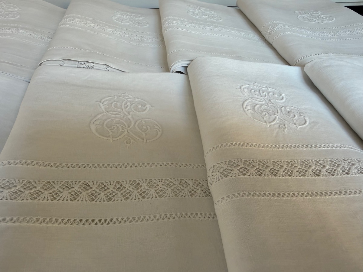 12 Vintage Linen-thread Napkins, Hand-embroidered Monogram, Needle-lace Design, 85x68-photo-1