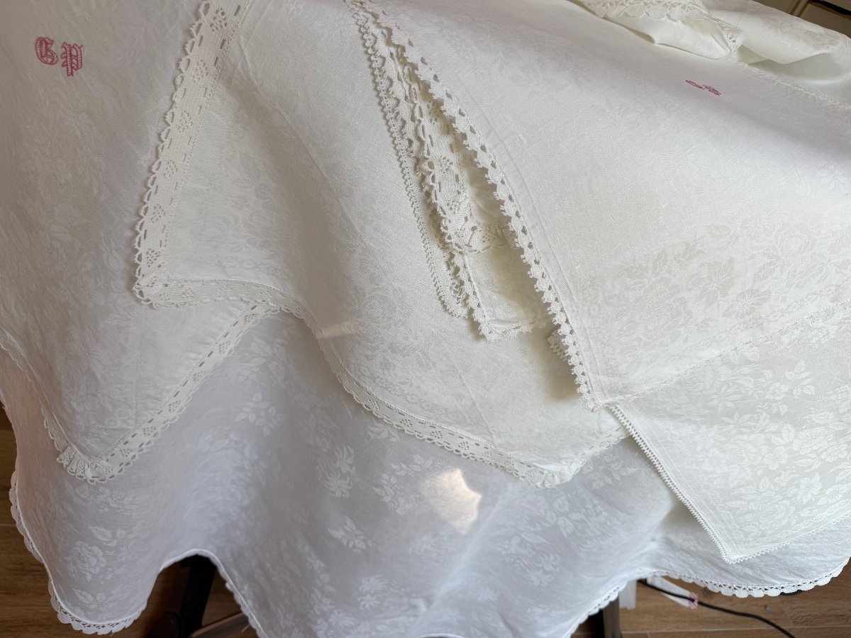 Service de table ancien lin damassé, nappe ovale 11 serviettes,monogramme GP, fin Napoléon  III-photo-2