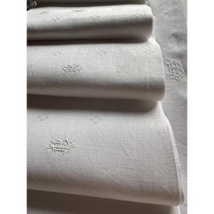 Service de réception ancien en damassé de lin, monogramme raffiné  PB, XIXe siècle