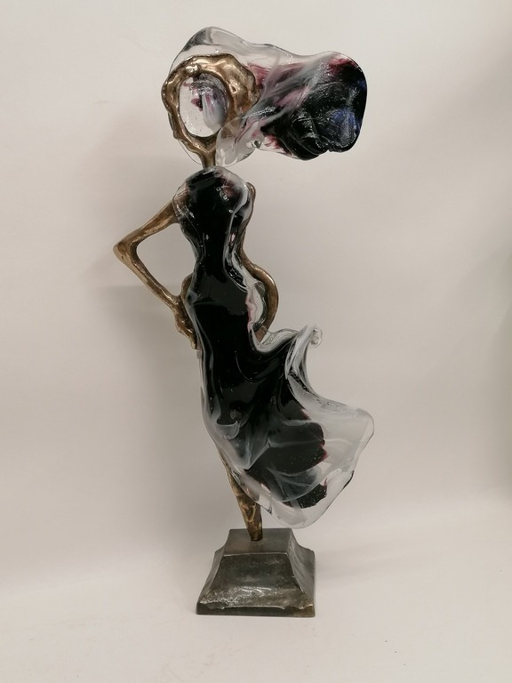 " Sculpture Signé Yves Lohe - Bronze Et Pâte De Verre - La Dame Aux Vents " 