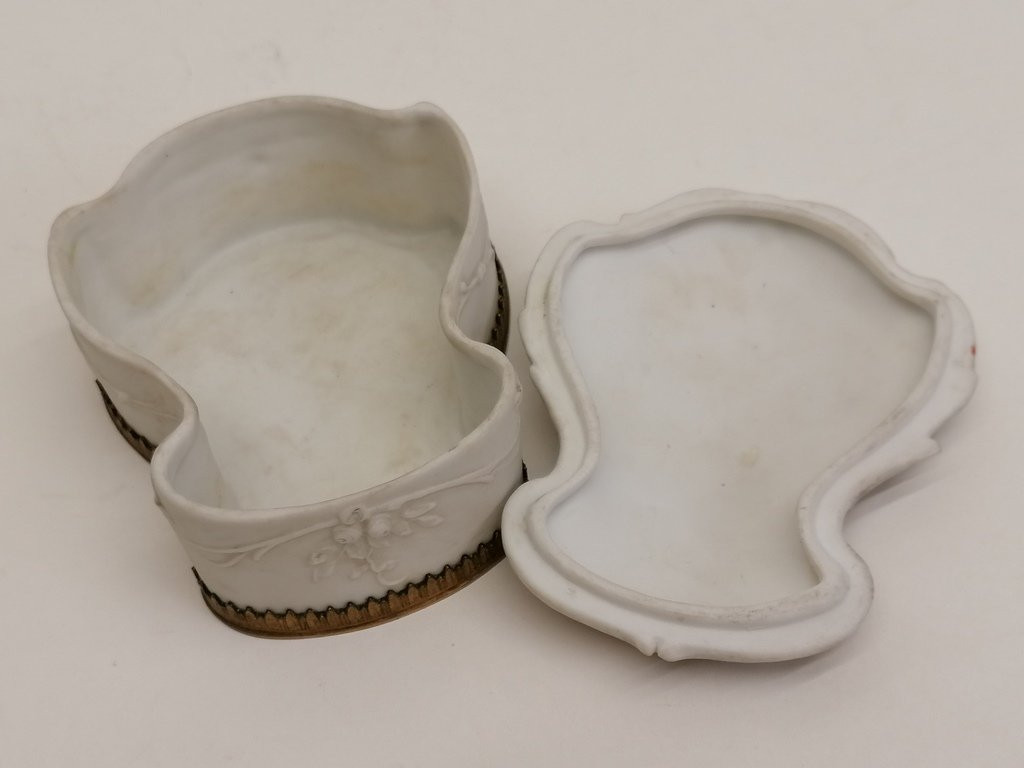 Bonbonnière Porcelaine Biscuit Par Karl  Ens – 1900 - Allemagne-photo-2