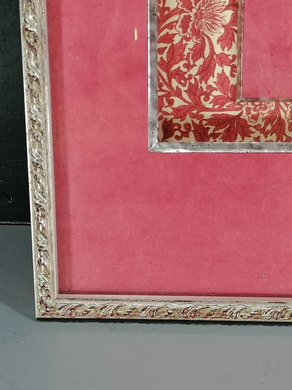 A Berber Fibula From The Maghreb In Enameled Silver Under A Frame – 20th Century --photo-8