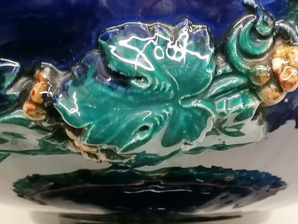 Vase-cratère en Barbotine, Têtes de Bacchus, de M. Thomas Sergent – 1830-1890-photo-4