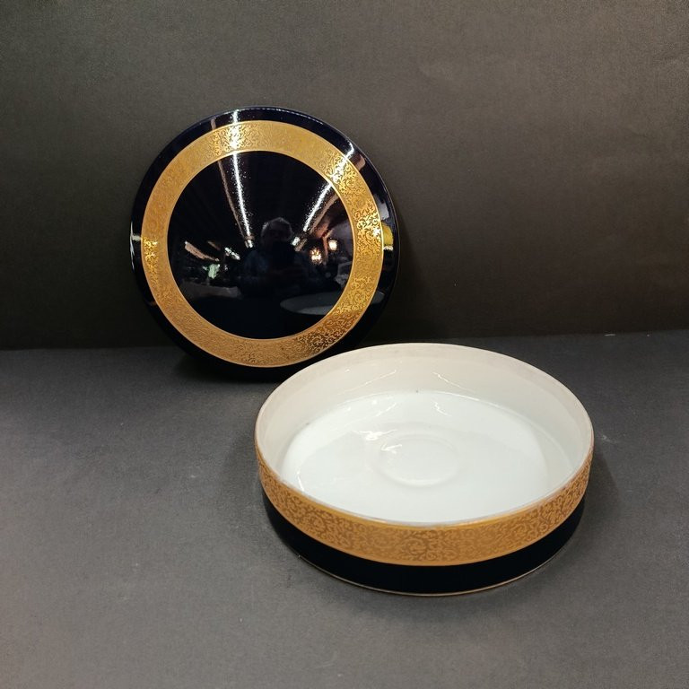  Bonbonnière en porcelaine - Bleu et Or – début XX ème de 1915 à 1944 -photo-1