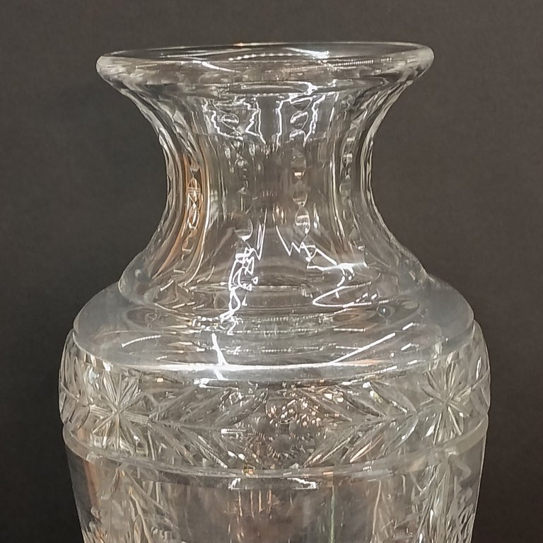 Vase Baccarat - Cristal taillé et ciselé à la main - forme balustre sur pied douche - XIXème-photo-4