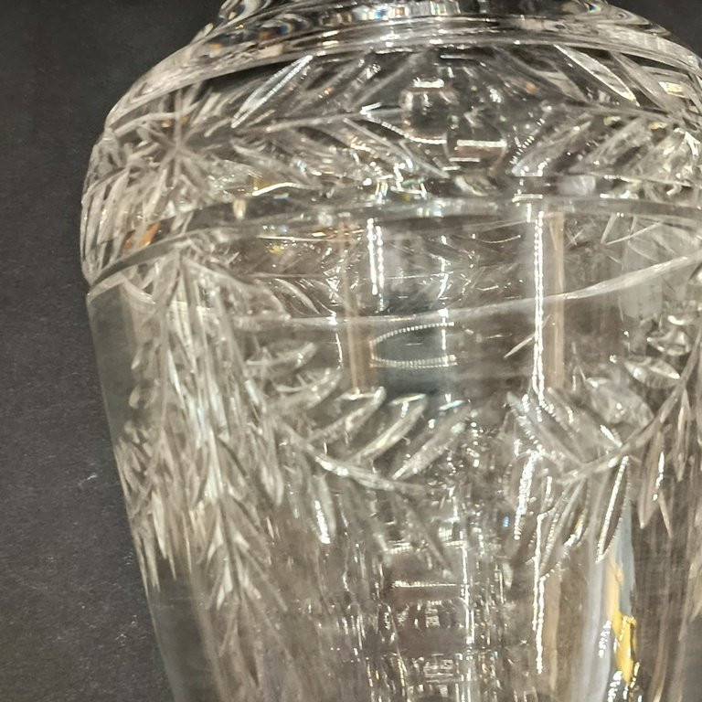 Vase Baccarat - Cristal taillé et ciselé à la main - forme balustre sur pied douche - XIXème-photo-3