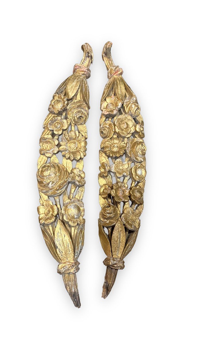 Pair Of Decorative Bas Reliefs In Golden Wood Floral Patterns