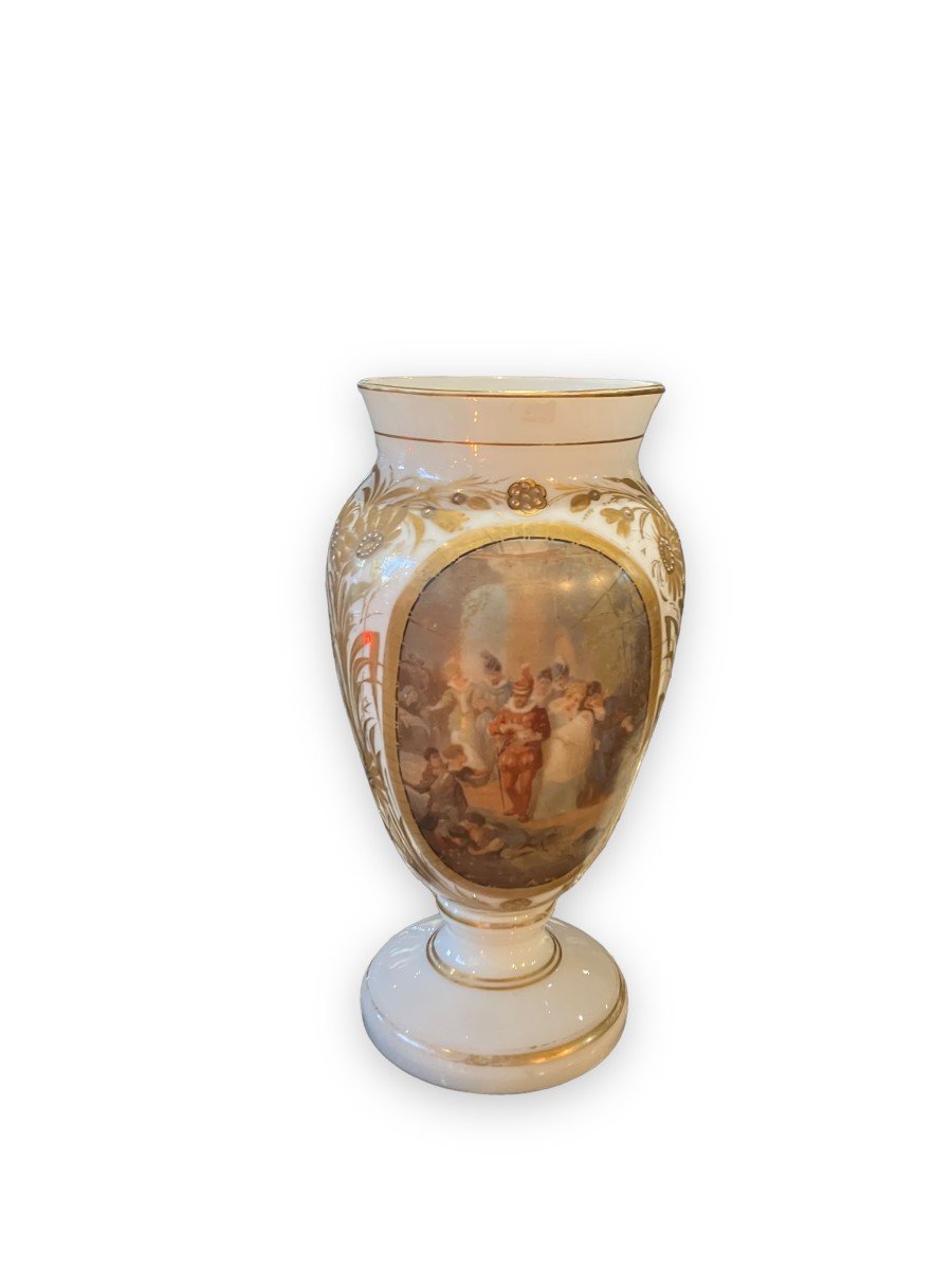 Painted And Gilded Opaline Vase Animated Scene-photo-3