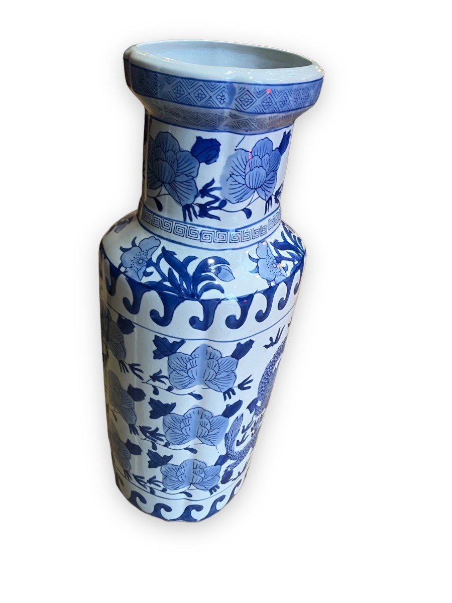 Important Chinese Vase In White And Blue Porcelain Decorated With Dragon And Flowers-photo-6