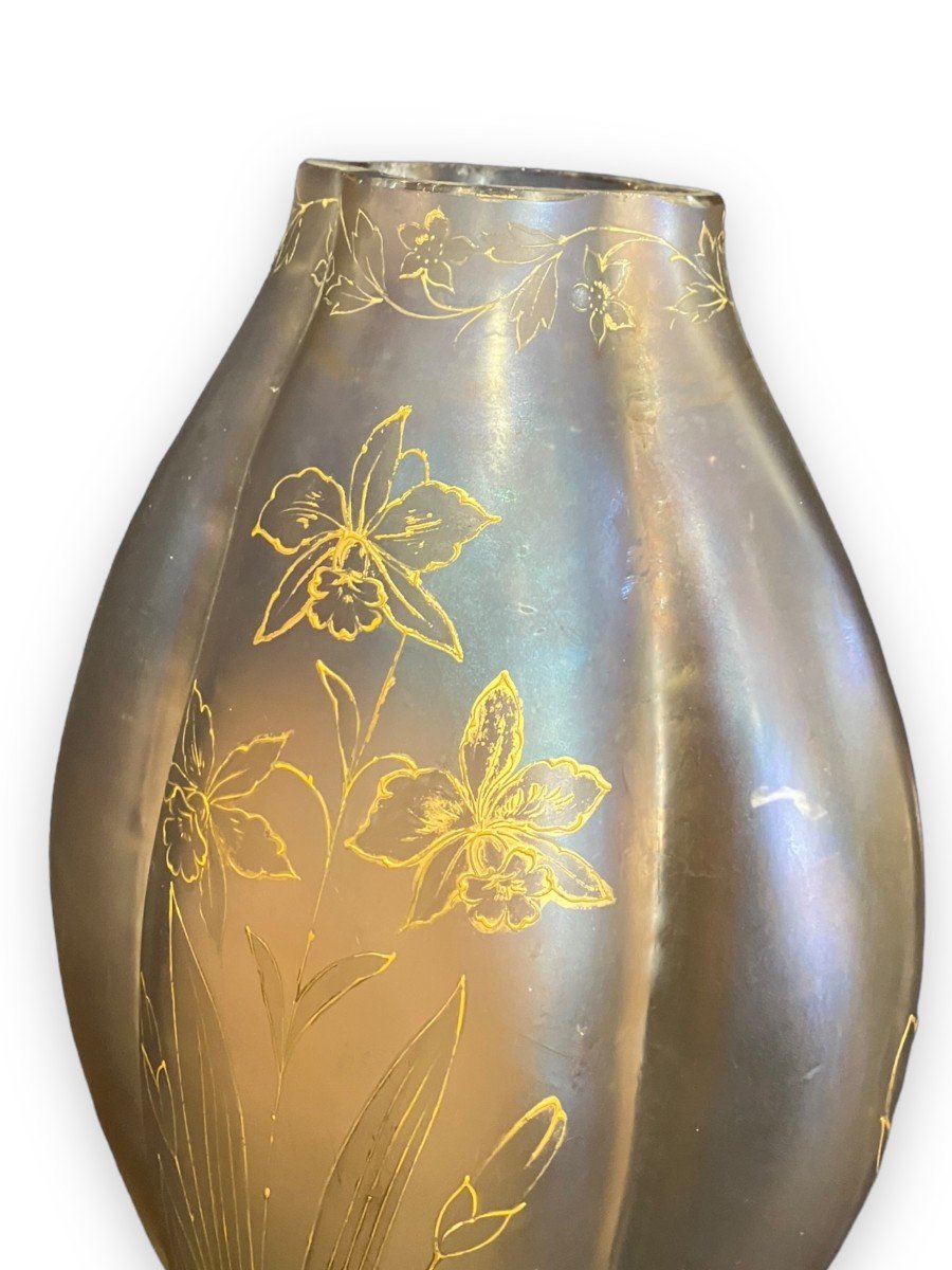 Vase Art Nouveau En Verre Opalescent Irisé Décor De Fleurs-photo-4