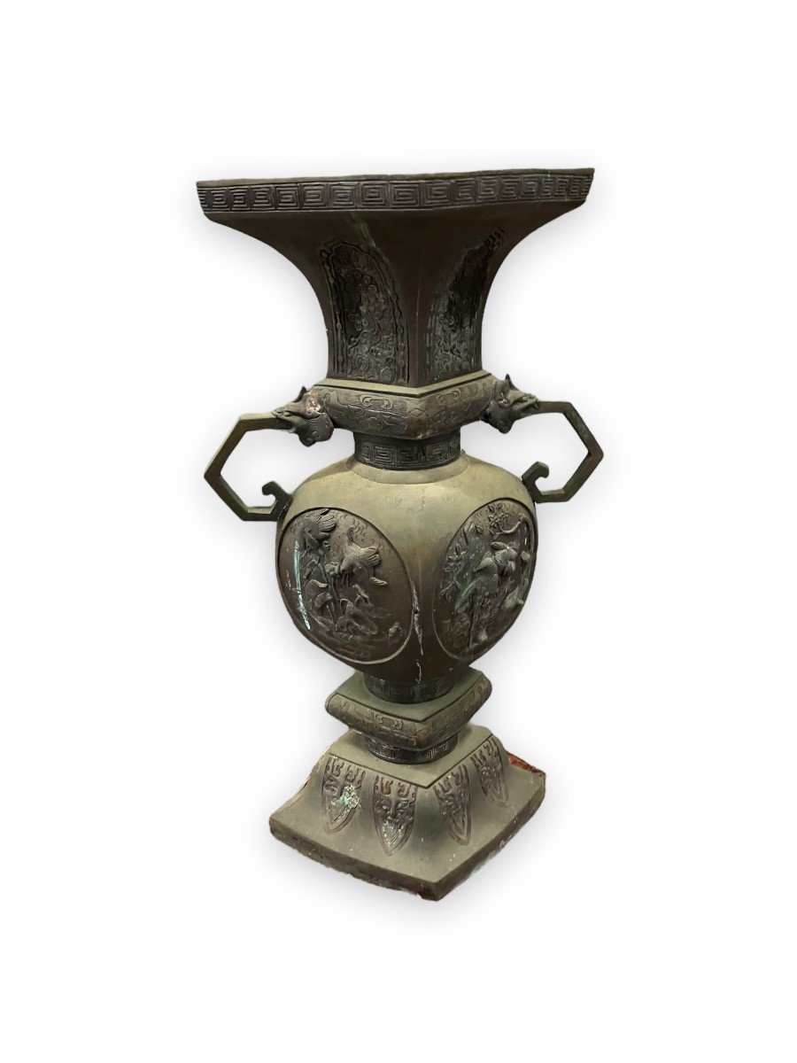 Asian Metal Garden Vase With Geometric Decor And Trendy Birds-photo-1