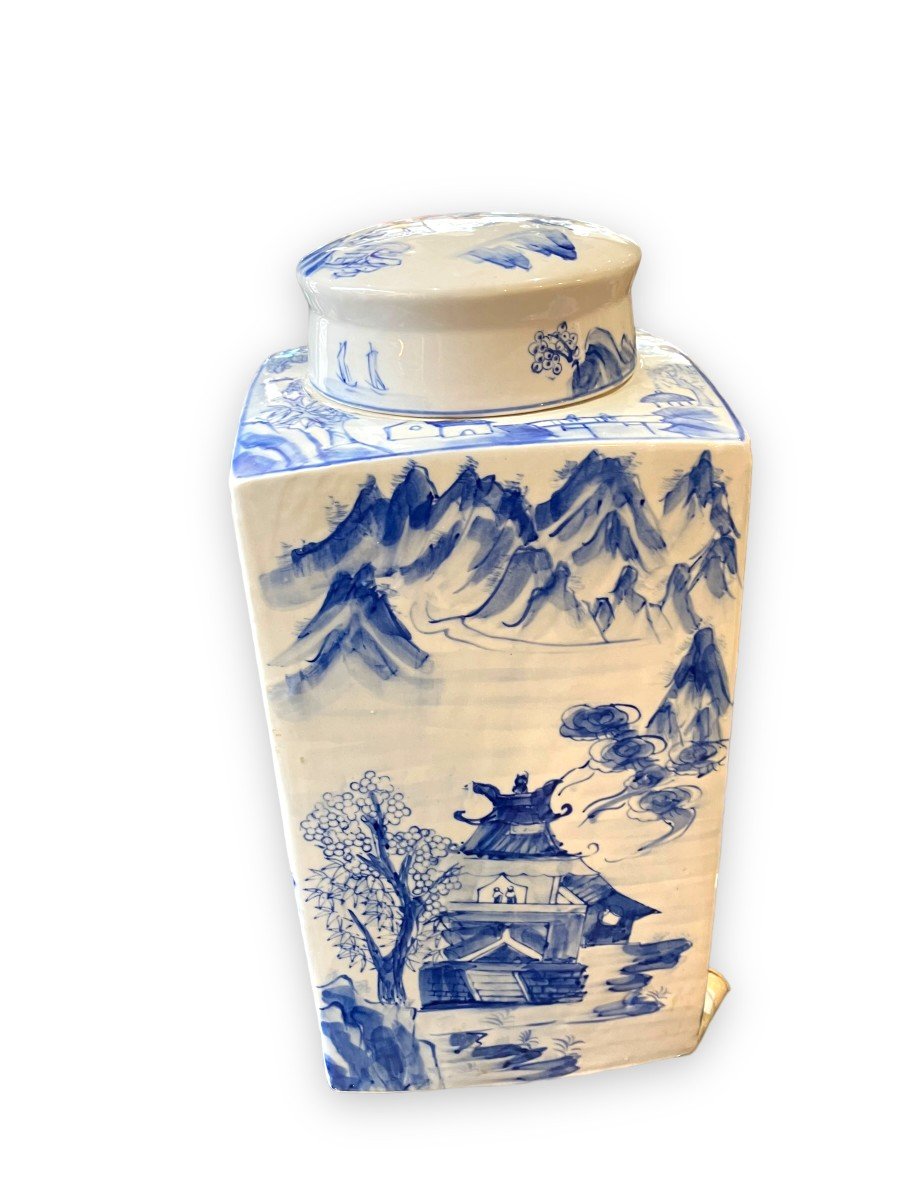 Important Pot  Couvert Blanc Bleu En Porcelaine De Chine -photo-6