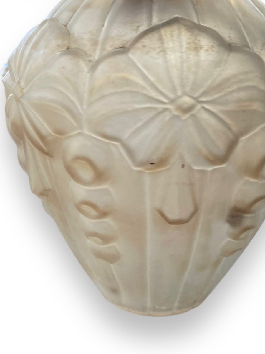 Important Art Deco Vase In Molded Pressed Glass-photo-7