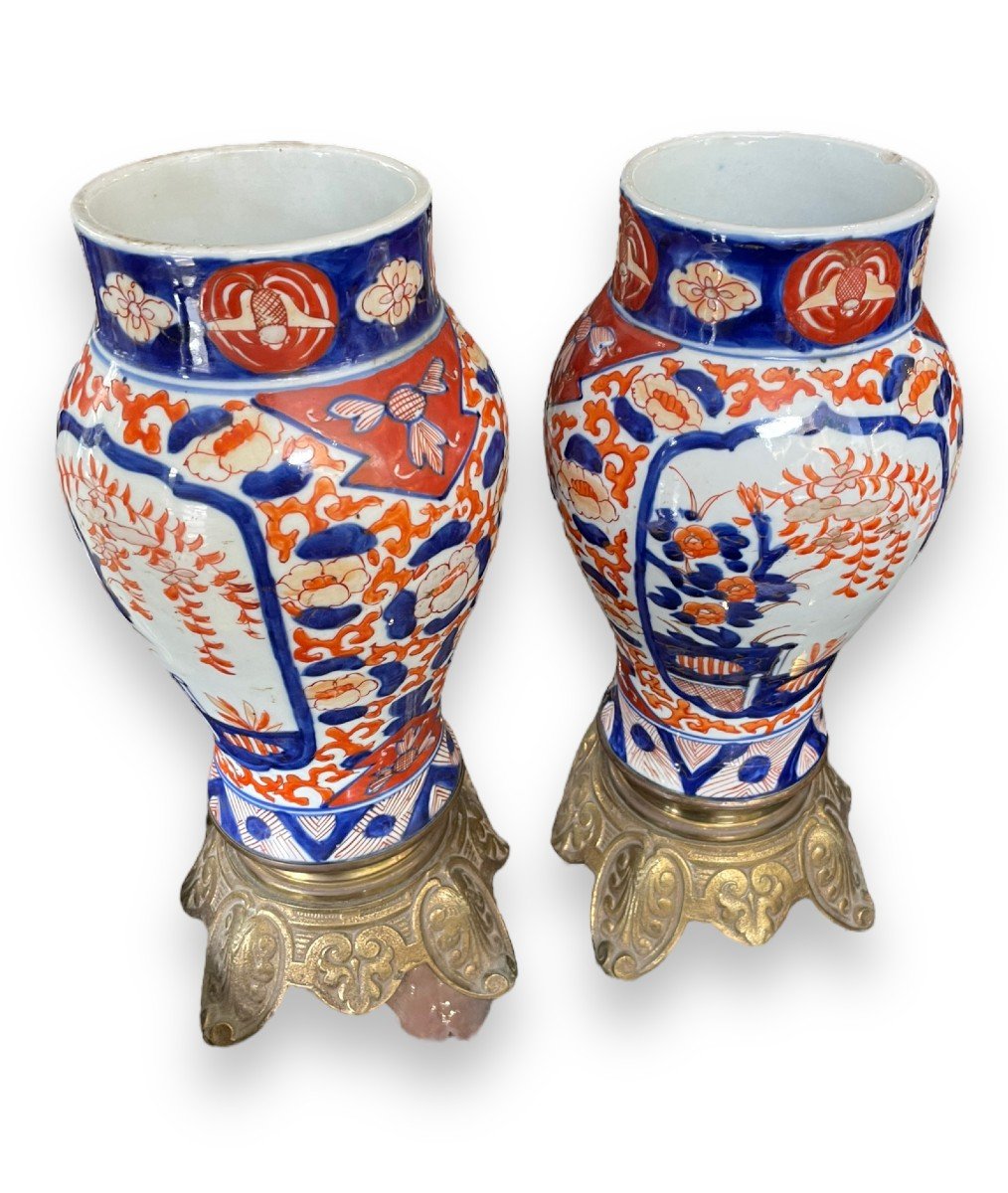 Pair Of Imari Vase In Nineteenth Bronze Base
