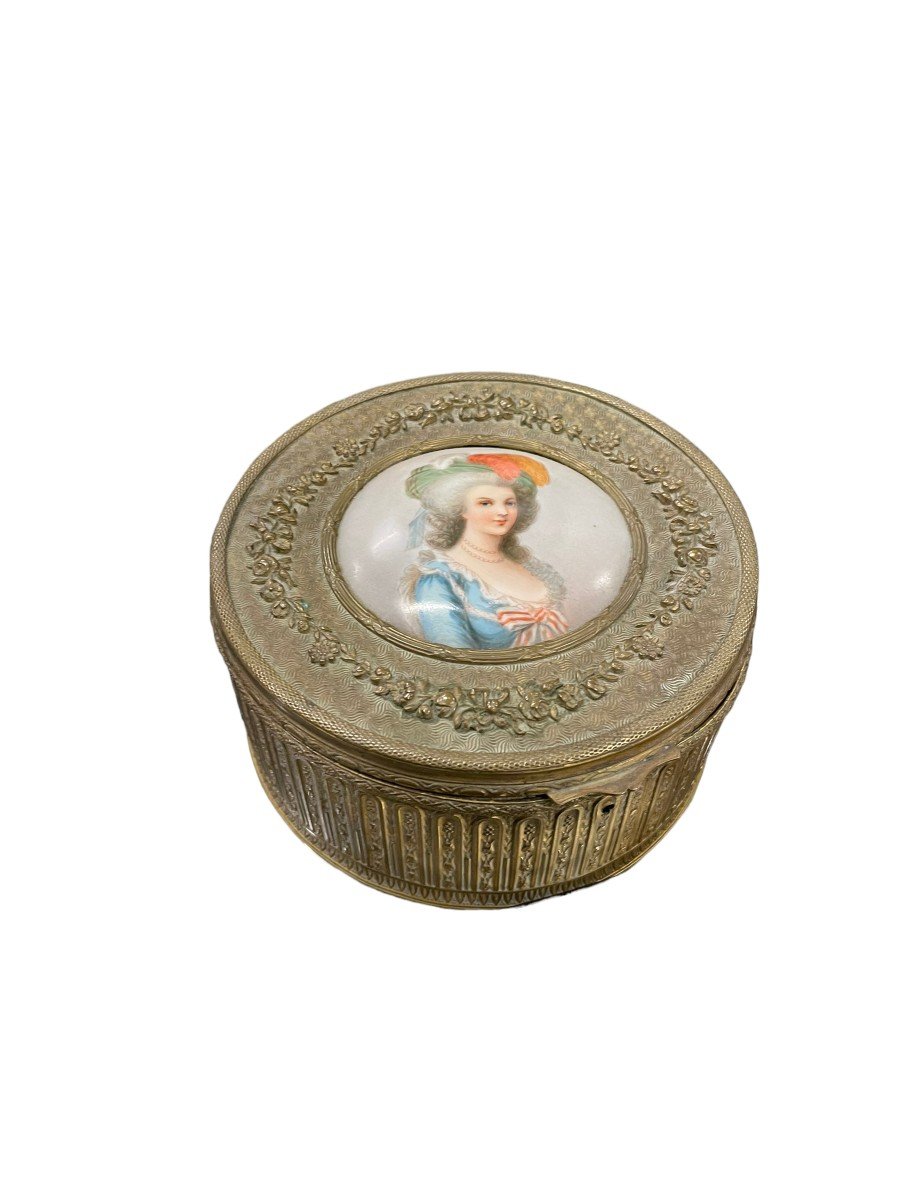 Important Cabochon Box Representative Marie-antoinette-photo-2