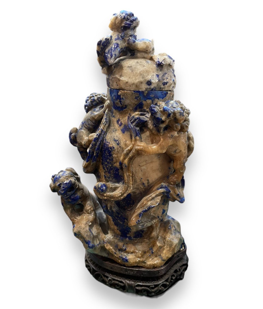 Important Chinese Covered Pot In Blue Sodalite Stone