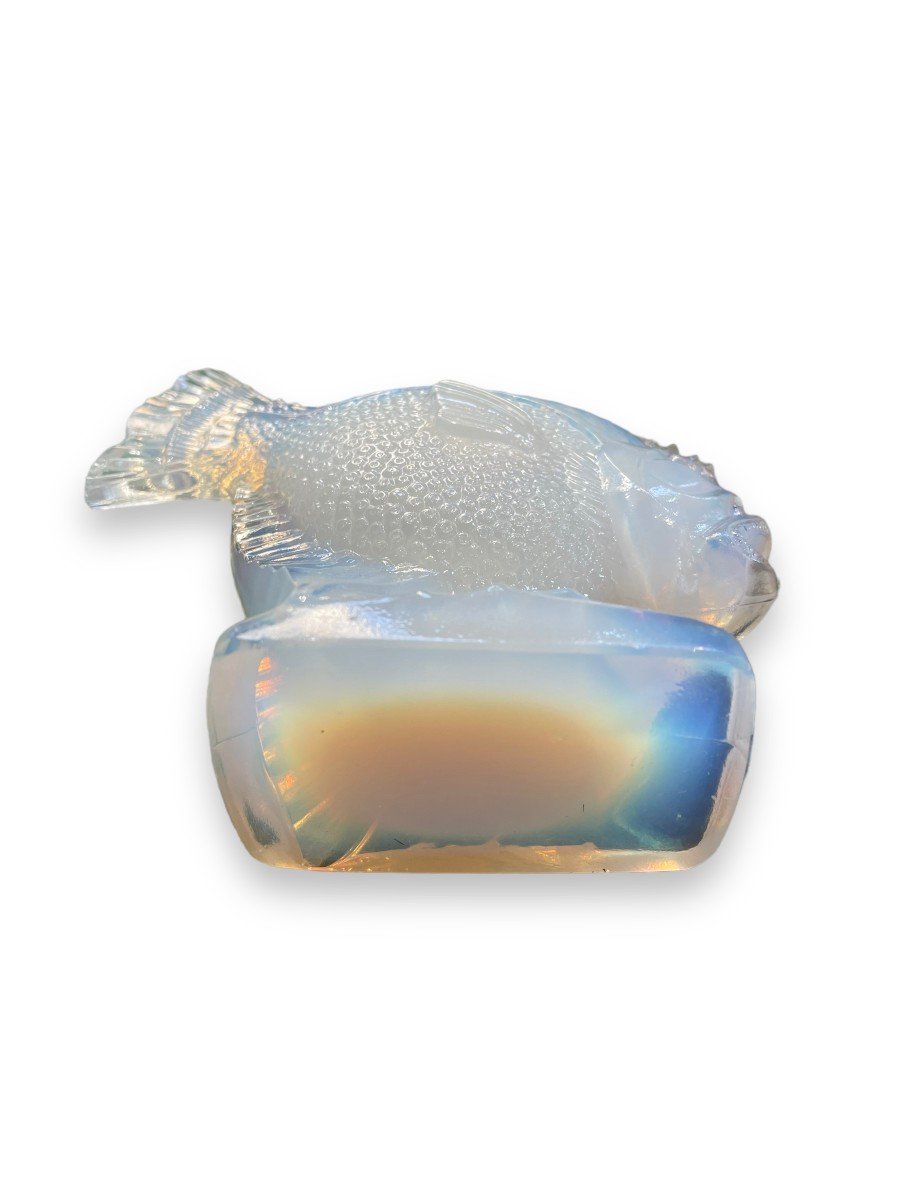 Art Deco Scorpion Fish In Opalescent French Glass-photo-3