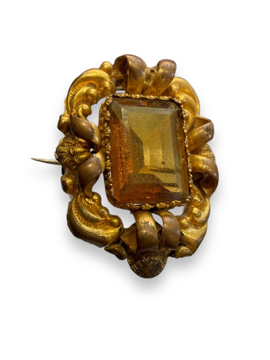 Brooch In Golden Metal Yellow Stone Victorian Period-photo-1